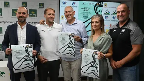 El Club Deportivo Sprint Atletismo de León y Caja Rural presentan el campeonato de Castilla y León absoluto de atletismo. Foto: Peio García.