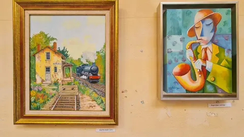 La Escuela de Pintura del Recreo Industrial presenta su nueva exposición en el patio de la sede del Nuevo Recreo Industrial, un espacio que se convierte estos días en un auténtico refugio de arte y tranquilidad.