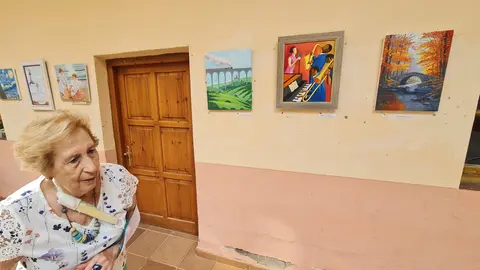 La Escuela de Pintura del Recreo Industrial presenta su nueva exposición en el patio de la sede del Nuevo Recreo Industrial, un espacio que se convierte estos días en un auténtico refugio de arte y tranquilidad.