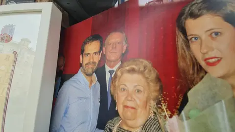 El emblemático comercio de alimentación de calidad baja la persiana este viernes tras más de 70 años de historia sin relevo para continuar con su legado.