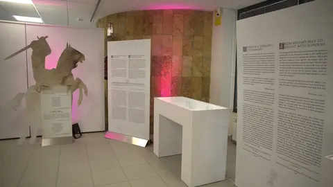Fundos inaugura la exposición 'Don Suero de Quiñones: más allá de la leyenda' en Villadangos del Páramo.
