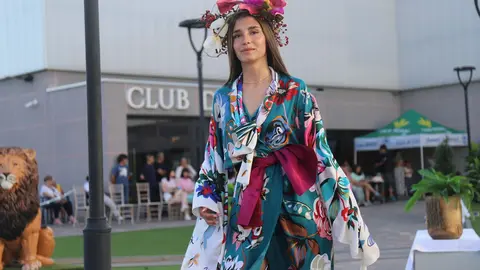 Las instalaciones del Olímpico de León se convirtieron en una pasarela improvisada con motivo del desfile Moda en la Calle, un evento que reunió a varios diseñadores de la provincia para presentar sus colecciones. Fotos: Isaac Llamazares