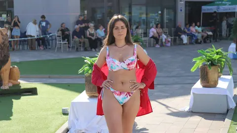 Las instalaciones del Olímpico de León se convirtieron en una pasarela improvisada con motivo del desfile Moda en la Calle, un evento que reunió a varios diseñadores de la provincia para presentar sus colecciones. Fotos: Isaac Llamazares
