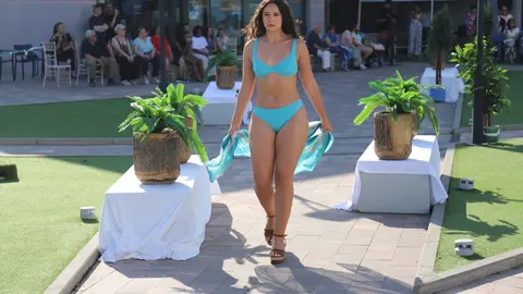 Las instalaciones del Olímpico de León se convirtieron en una pasarela improvisada con motivo del desfile Moda en la Calle, un evento que reunió a varios diseñadores de la provincia para presentar sus colecciones. Fotos: Isaac Llamazares