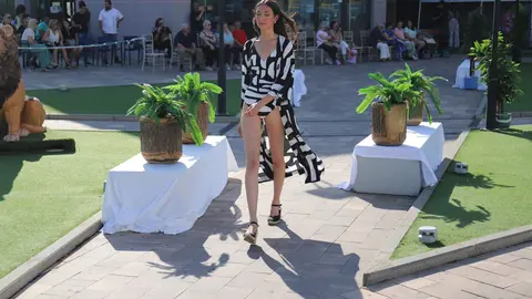 Las instalaciones del Olímpico de León se convirtieron en una pasarela improvisada con motivo del desfile Moda en la Calle, un evento que reunió a varios diseñadores de la provincia para presentar sus colecciones. Fotos: Isaac Llamazares