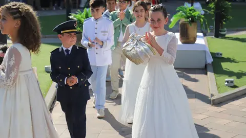 Las instalaciones del Olímpico de León se convirtieron en una pasarela improvisada con motivo del desfile Moda en la Calle, un evento que reunió a varios diseñadores de la provincia para presentar sus colecciones. Fotos: Isaac Llamazares