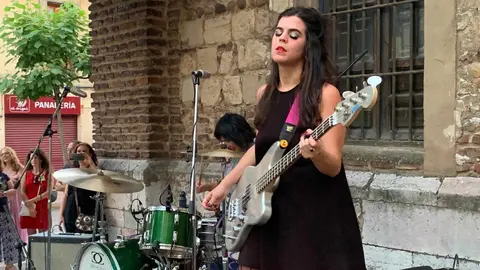 Lexploitation convierte Puerta Castillo en el corazón underground de las fiestas. La quinta edición de Lex Dance! reunió a cientos de personas en una jornada vibrante que consagró el evento como uno de los grandes atractivos culturales del verano leonés. Fotos: A.F. Reca