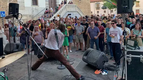 Lexploitation convierte Puerta Castillo en el corazón underground de las fiestas. La quinta edición de Lex Dance! reunió a cientos de personas en una jornada vibrante que consagró el evento como uno de los grandes atractivos culturales del verano leonés. Fotos: A.F. Reca
