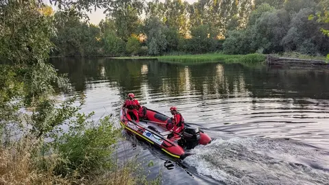 Búsqueda de una persona en el Río Águeda en Ciudad Rodrigo (Salamanca). Foto: Vicente.