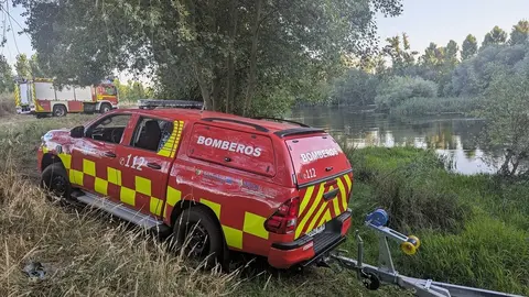 Búsqueda de una persona en el Río Águeda en Ciudad Rodrigo (Salamanca). Foto: Vicente.