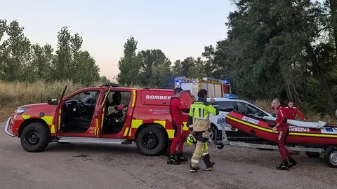 Búsqueda de una persona en el Río Águeda en Ciudad Rodrigo (Salamanca). Foto: Vicente.