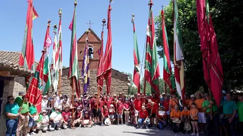 Celebración de la II Concentración de Pendones de Oteruelo de la Valduerna. Foto: Eduardo Margareto.