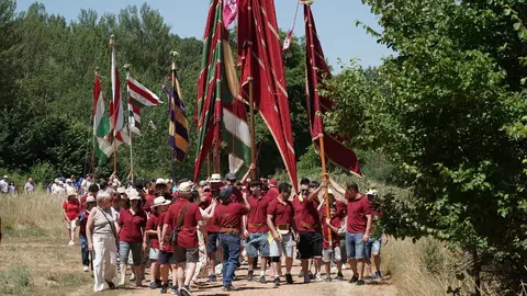 Celebración de la II Concentración de Pendones de Oteruelo de la Valduerna. Foto: Eduardo Margareto.