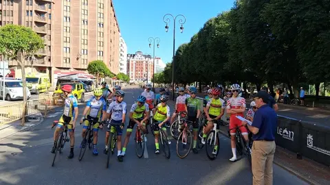 Éxito del Trofeo San Juan de Ciclismo Escolar en León.