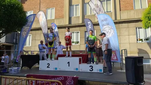Éxito del Trofeo San Juan de Ciclismo Escolar en León.
