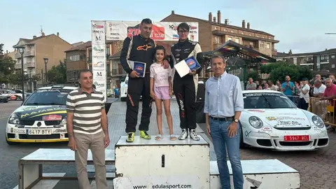 El XXVII Rallye de León corona a Emilio Arias y Enrique Velasco en una edición de vértigo y máxima competitividad  Alta participación, tramos exigentes y emoción hasta el final marcaron una intensa jornada de motor en La Robla, que volvió a ser epicentro del automovilismo leonés.