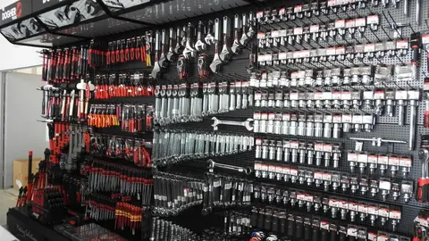 Los mejores suministros industriales, artículos de ferretería, maquinaria y materiales industriales al mejor precio y con las mejores ofertas llegan a León de la mano de Mundo Industria. Mundo Industria (Alto del Portillo, kilómetro 320,5; nave 2, 24227; Valdelafuente, León).