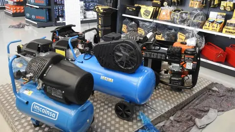 Los mejores suministros industriales, artículos de ferretería, maquinaria y materiales industriales al mejor precio y con las mejores ofertas llegan a León de la mano de Mundo Industria. Mundo Industria (Alto del Portillo, kilómetro 320,5; nave 2, 24227; Valdelafuente, León).