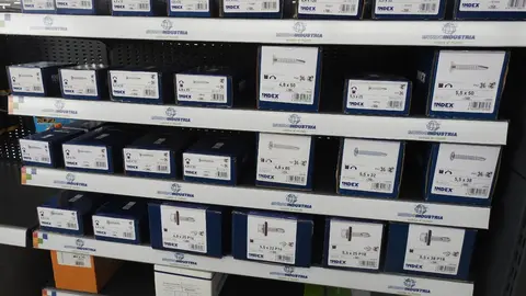 Los mejores suministros industriales, artículos de ferretería, maquinaria y materiales industriales al mejor precio y con las mejores ofertas llegan a León de la mano de Mundo Industria. Mundo Industria (Alto del Portillo, kilómetro 320,5; nave 2, 24227; Valdelafuente, León).