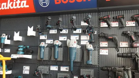 Los mejores suministros industriales, artículos de ferretería, maquinaria y materiales industriales al mejor precio y con las mejores ofertas llegan a León de la mano de Mundo Industria. Mundo Industria (Alto del Portillo, kilómetro 320,5; nave 2, 24227; Valdelafuente, León).
