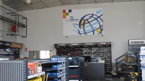 Los mejores suministros industriales, artículos de ferretería, maquinaria y materiales industriales al mejor precio y con las mejores ofertas llegan a León de la mano de Mundo Industria. Mundo Industria (Alto del Portillo, kilómetro 320,5; nave 2, 24227; Valdelafuente, León).