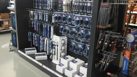 Los mejores suministros industriales, artículos de ferretería, maquinaria y materiales industriales al mejor precio y con las mejores ofertas llegan a León de la mano de Mundo Industria. Mundo Industria (Alto del Portillo, kilómetro 320,5; nave 2, 24227; Valdelafuente, León).