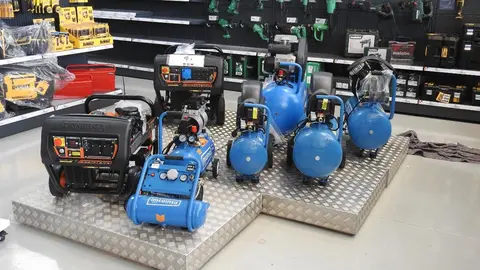 Los mejores suministros industriales, artículos de ferretería, maquinaria y materiales industriales al mejor precio y con las mejores ofertas llegan a León de la mano de Mundo Industria. Mundo Industria (Alto del Portillo, kilómetro 320,5; nave 2, 24227; Valdelafuente, León).