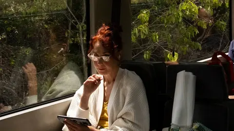 Fotografías tomadas por Rafael Rodríguez en el viaje realizado junto a su pareja en el tren de vía estrecha León-Bilbao; ocho horas de un 