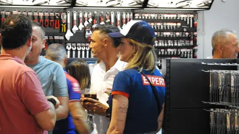 Mundo Industria se estrena en León con una presentación multitudinaria y abre sus puertas este lunes. Fotos: M.A. García