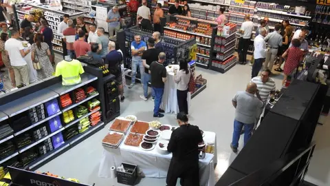 Mundo Industria se estrena en León con una presentación multitudinaria y abre sus puertas este lunes. Fotos: M.A. García