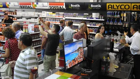 Mundo Industria se estrena en León con una presentación multitudinaria y abre sus puertas este lunes. Fotos: M.A. García