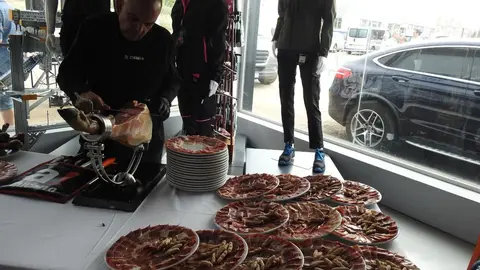 Mundo Industria se estrena en León con una presentación multitudinaria y abre sus puertas este lunes. Fotos: M.A. García