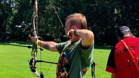 Doblete berciano en el podio autonómico de tiro con arco en Valladolid. Los hermanos Alejandro y Héctor González Manuel logran la plata y el bronce en el Campeonato de Castilla y León absoluto; Beatriz Manuel alcanza los cuartos de final.