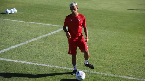 Raúl Llona marca el rumbo de la nueva temporada en Segunda División y pide paciencia ante un mercado lento pero firme: 