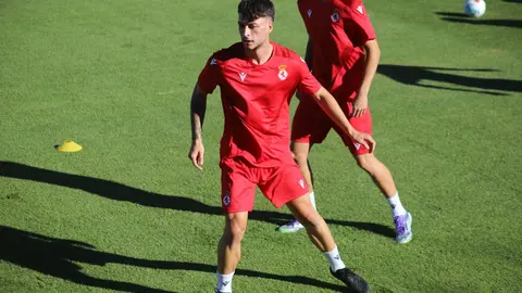 Raúl Llona marca el rumbo de la nueva temporada en Segunda División y pide paciencia ante un mercado lento pero firme: 