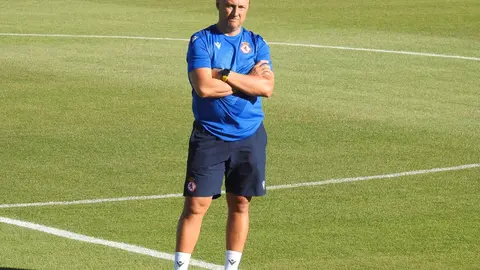 Raúl Llona marca el rumbo de la nueva temporada en Segunda División y pide paciencia ante un mercado lento pero firme: 