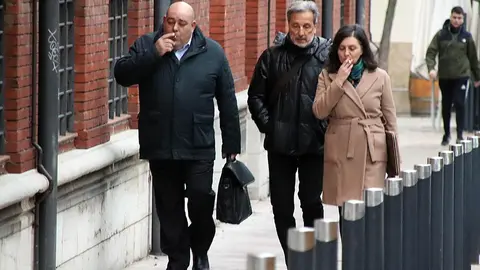 El Tribunal Supremo ha confirmado la condena de 16 años y 11 meses de cárcel impuesta a Pedro Muñoz Fernández, exconcejal del Ayuntamiento de Ponferrada, por un caso de extrema violencia de género cometido contra su entonces esposa, Raquel Díaz Álvarez. En las fotografías, imágenes de las sesiones del juicio. Fotos: Peio García