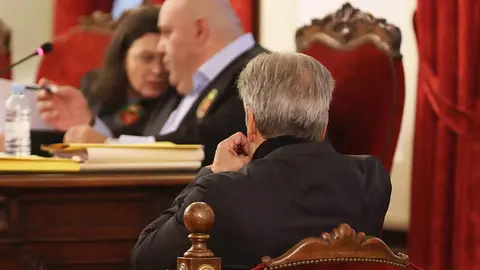 El Tribunal Supremo ha confirmado la condena de 16 años y 11 meses de cárcel impuesta a Pedro Muñoz Fernández, exconcejal del Ayuntamiento de Ponferrada, por un caso de extrema violencia de género cometido contra su entonces esposa, Raquel Díaz Álvarez. En las fotografías, imágenes de las sesiones del juicio. Fotos: Peio García