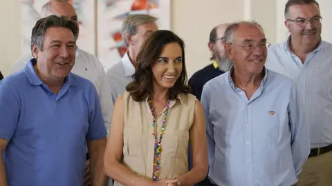 La Unión del Pueblo Leonés (UPL) ha dado este lunes un nuevo paso en su reorganización interna tras el último congreso del partido, con la constitución de su nuevo Consejo General, celebrado en Ponferrada. La formación leonesista escenifica así su apuesta por el Bierzo, “una comarca esencial dentro del proyecto político de la UPL”, en palabras de su nueva secretaria general, Alicia Gallego. Fotos: César Sánchez
