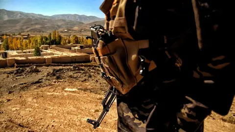 Soldado del ejercito talibán en las inmediaciones de la aldea de Wach Khakn, en la región afgana de Paktia. Foto: Alfonso F. Reca