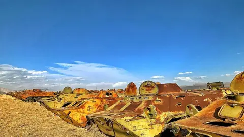 Cementerio de vehículos militares soviéticos junto al Aeródromo de Gartez, en Afganistán. Foto: Alfonso F. Reca