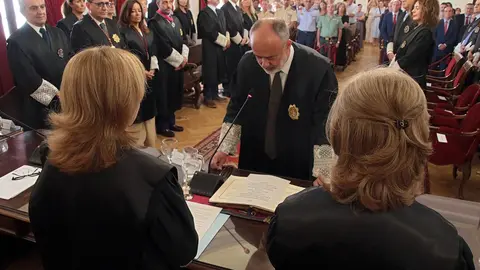 La presidenta del Tribunal Superior de Justicia de Castilla y León, Ana del Ser, preside el acto de toma de posesión del magistrado Pablo Arraiza Jiménez como presidente de la Audiencia Provincial de León. Foto: Peio García