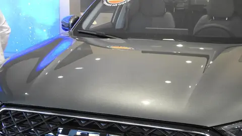 La ciudad de León cuenta ya oficialmente con un nuevo concesionario de la renacida marca EBRO. Desde este jueves, EBRO Leomotor León opera como concesionario oficial en Avenida Madrid, 116, en unas modernas instalaciones que ya han comenzado la entrega de vehículos y donde puede visitarse una amplia exposición de modelos SUV de la firma.