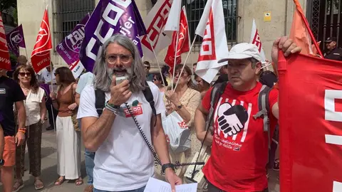 Concentración en apoyo a la liberación de las '6 de la Suiza' este viernes en León. Foto: A.F.R.