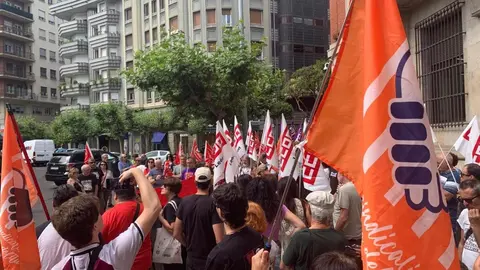 Concentración en apoyo a la liberación de las '6 de la Suiza' este viernes en León. Foto: A.F.R.