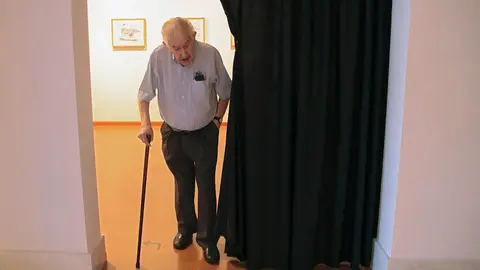 El Centro Leonés de Arte acoge la muestra ‘Antonio Gamoneda y Javier Fernández de Molina, territorio de diálogo’. Foto: Peio García
