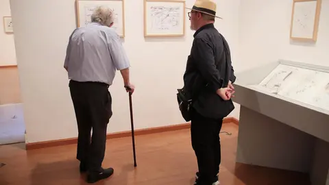 El Centro Leonés de Arte acoge la muestra ‘Antonio Gamoneda y Javier Fernández de Molina, territorio de diálogo’. Foto: Peio García