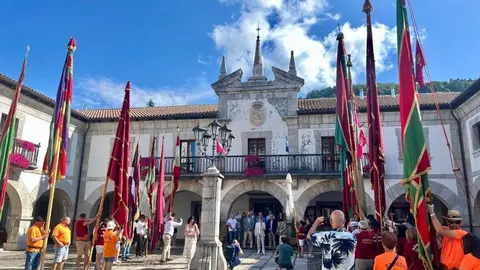 Las siete ‘Polas' de Asturias y León se reúnen en La Pola de Gordón un cuarto de siglo después.