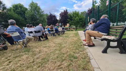 Vega de los Árboles vive un julio de jazz con conciertos al aire libre, lleno total en sus dos primeras citas y artistas de primera línea como Blue Trane, Cova Villegas, Rubén Díaz Quintet y Sonya Rubín. En la imagen, la brillante jornada musical de este sábado.