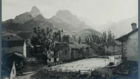Fotografía tomada hacia 1914-1936